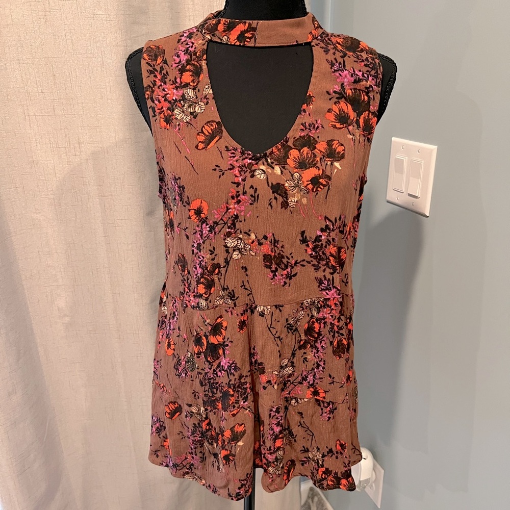 Mossimo sleeveless tunic top